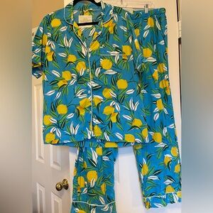 Printfresh Short sleeve (large), long pant (x-large)